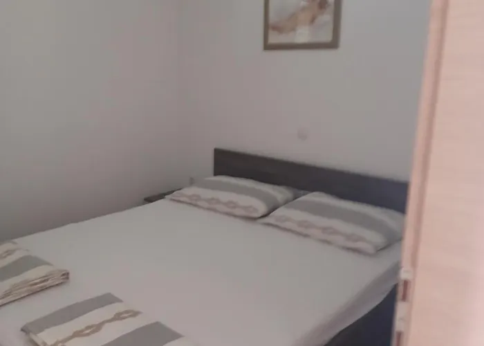 Be-Bu-Mar Apartments